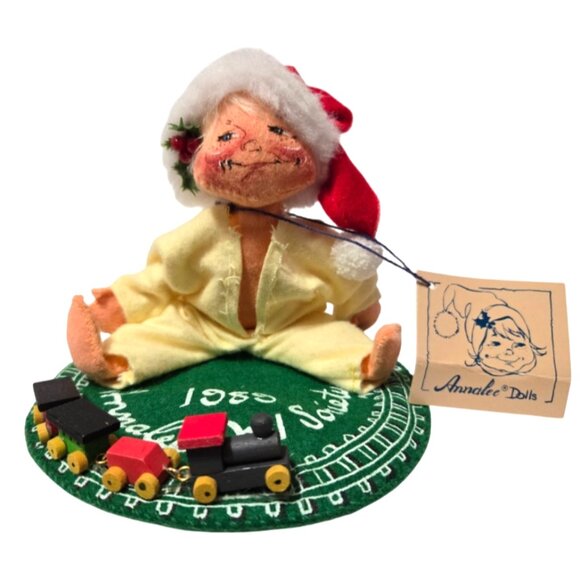 Annalee Doll Society 1989 Kid In Pajamas W/Santa Hat Wooden Train & Bear W/Tag - Picture 1 of 11